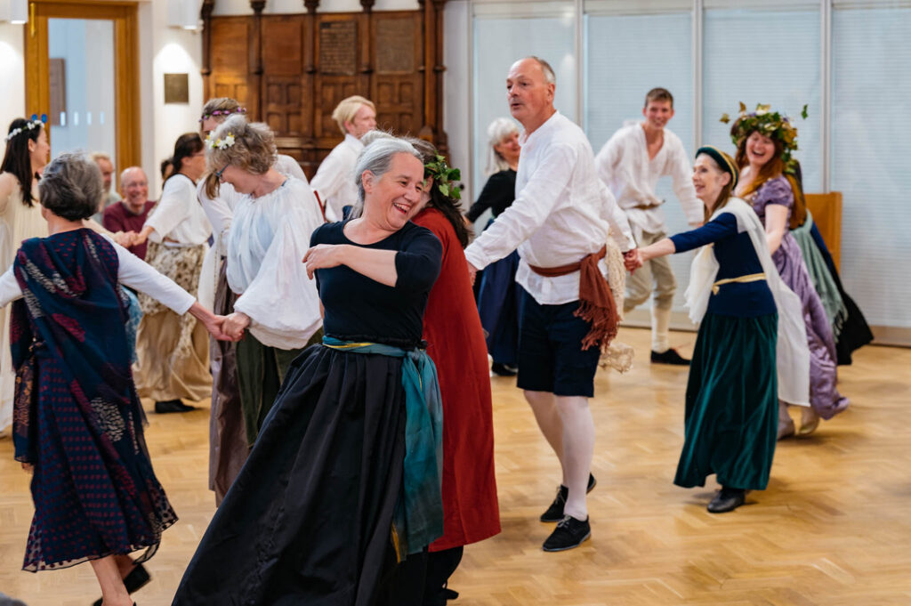 Baroque Summer School dancing